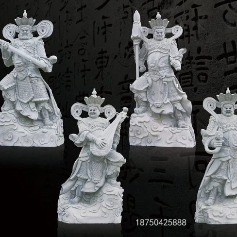 四大天王石雕像