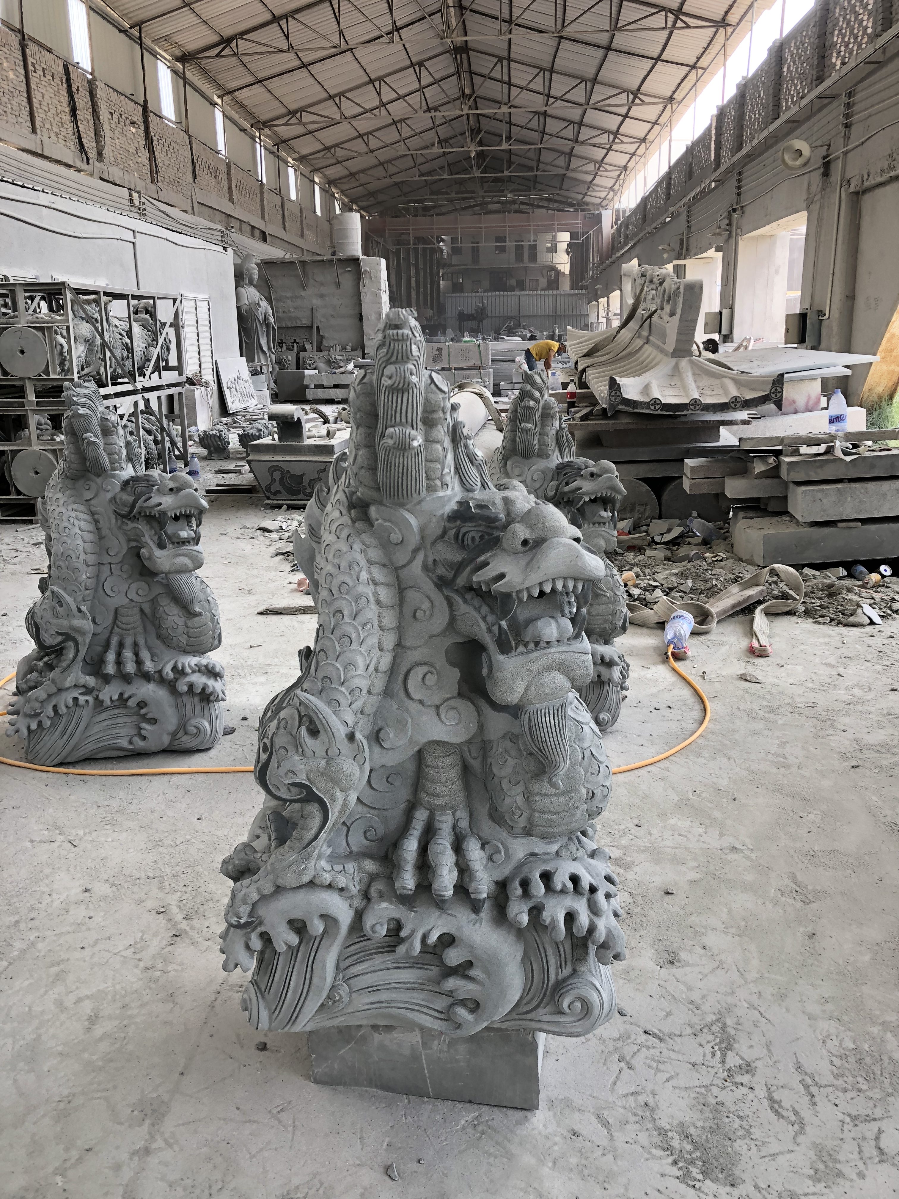 石雕立龙 石雕立龙