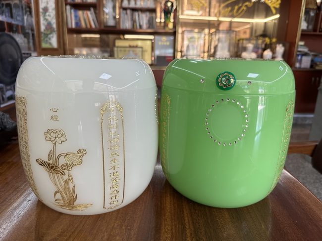 玉石玻璃骨灰盒