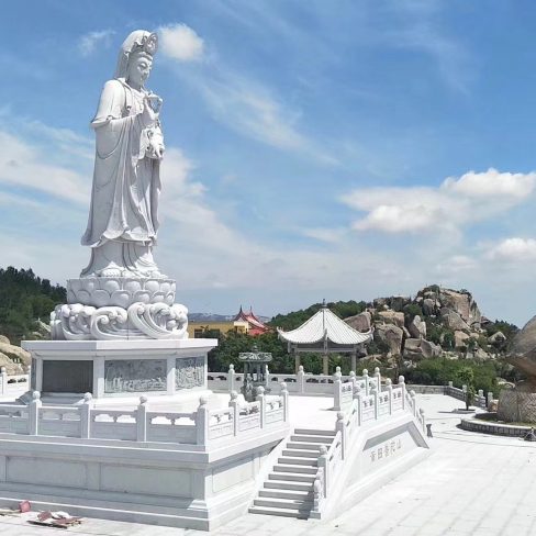 观音菩萨石雕像