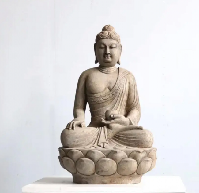 药师如来石雕像