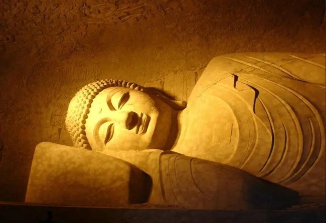 卧佛释迦摩尼佛